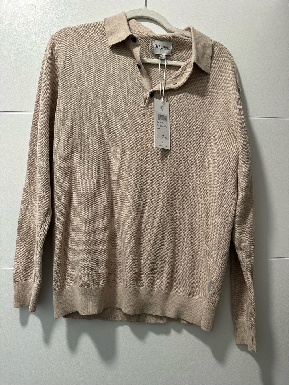 Rhythm. Men's V-Neck Polo Sweater in Beige